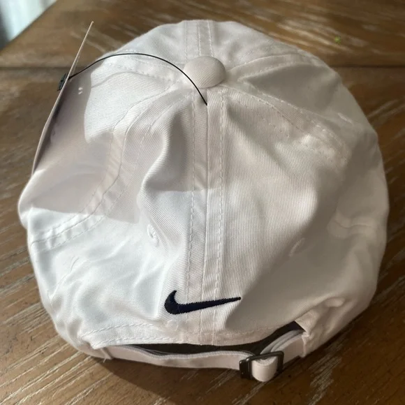 Nike Heritage86 White Unisex Golf Cap - Picture 4 of 6